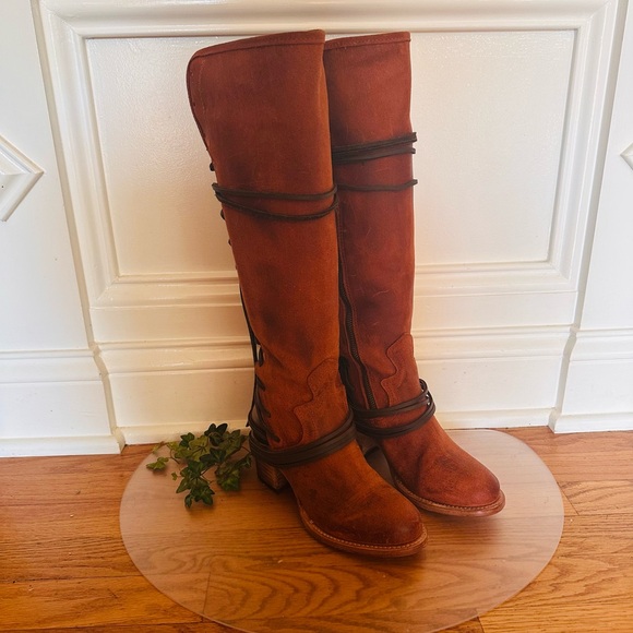 Freebird RUST Coal tall Back lacing with side zipper for